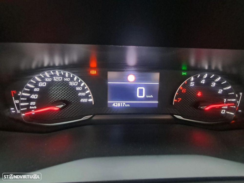 Peugeot 208 1.2 PureTech Active - 18