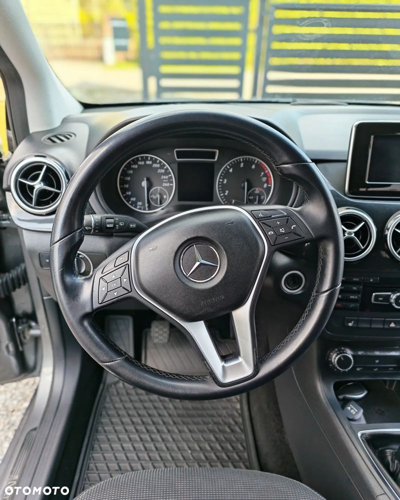 Mercedes-Benz Klasa B 180 BlueEFFICIENCY Edition Style - 5