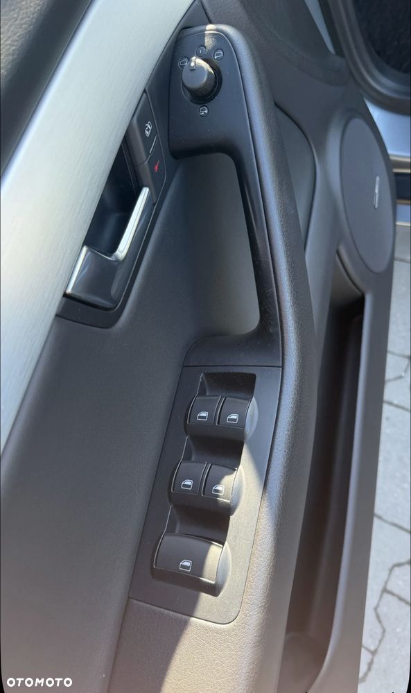 Audi A4 Cabrio 2.0 TFSI multitronic - 23