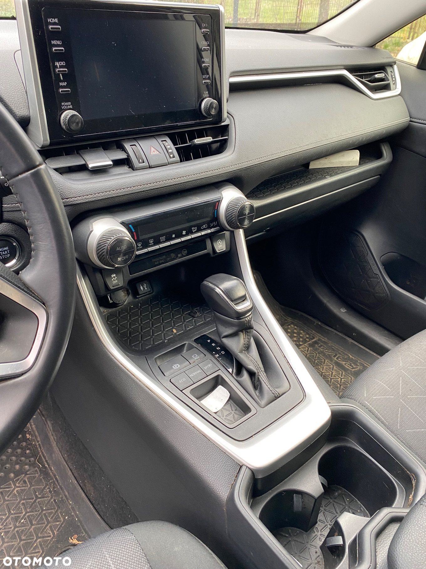 Toyota RAV4 - 6