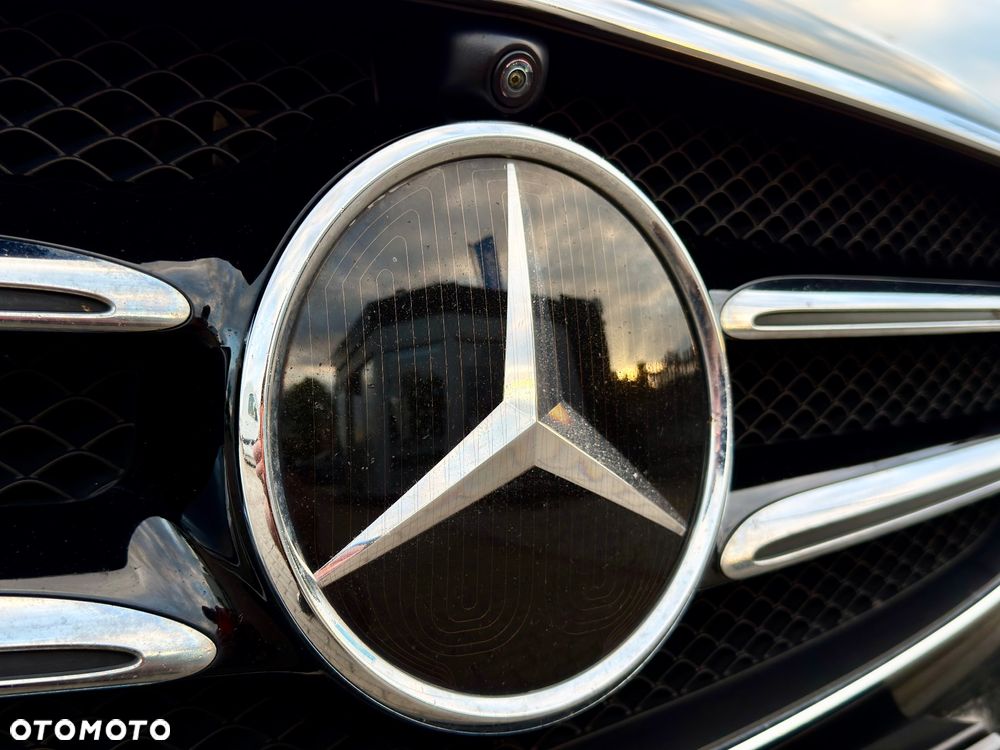 Mercedes-Benz Klasa E 300 d 9G-TRONIC AMG Line - 17
