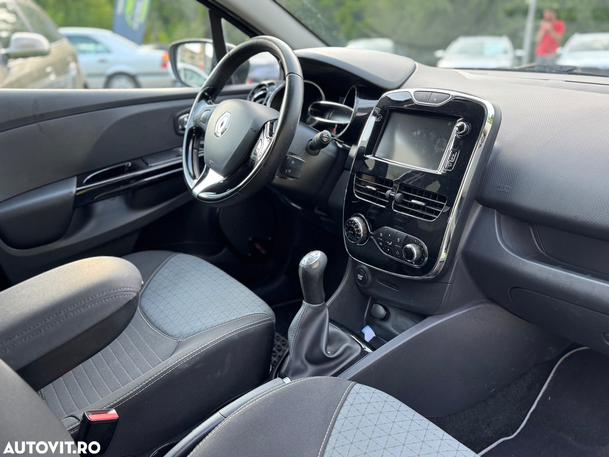 Renault Clio dCi 90 Start & Stop COLLECTION - 6