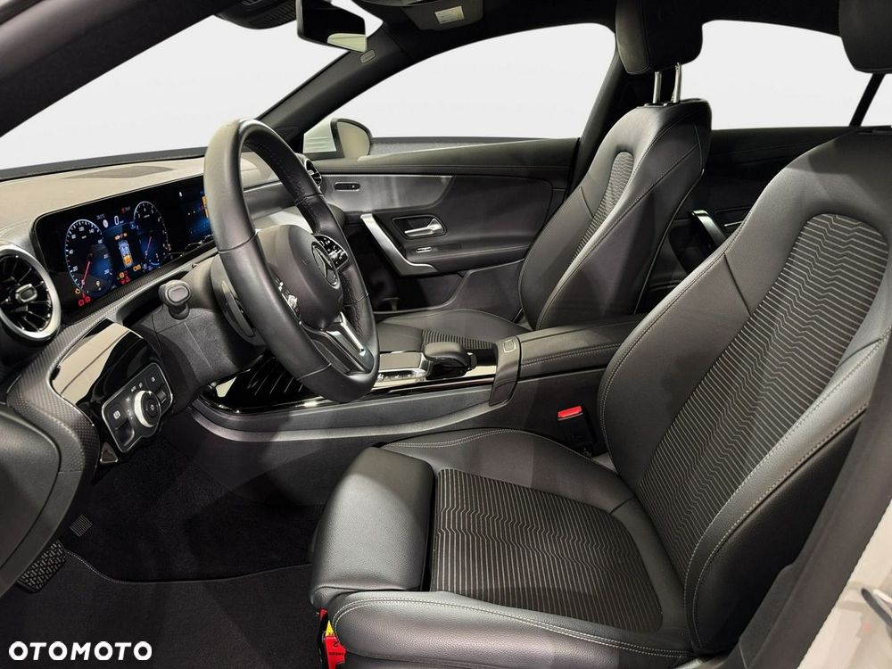 Mercedes-Benz CLA - 13