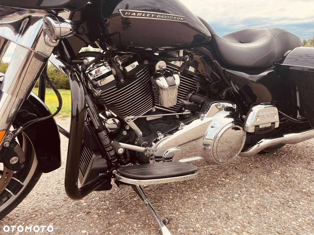Harley-Davidson Touring Street Glide - 8
