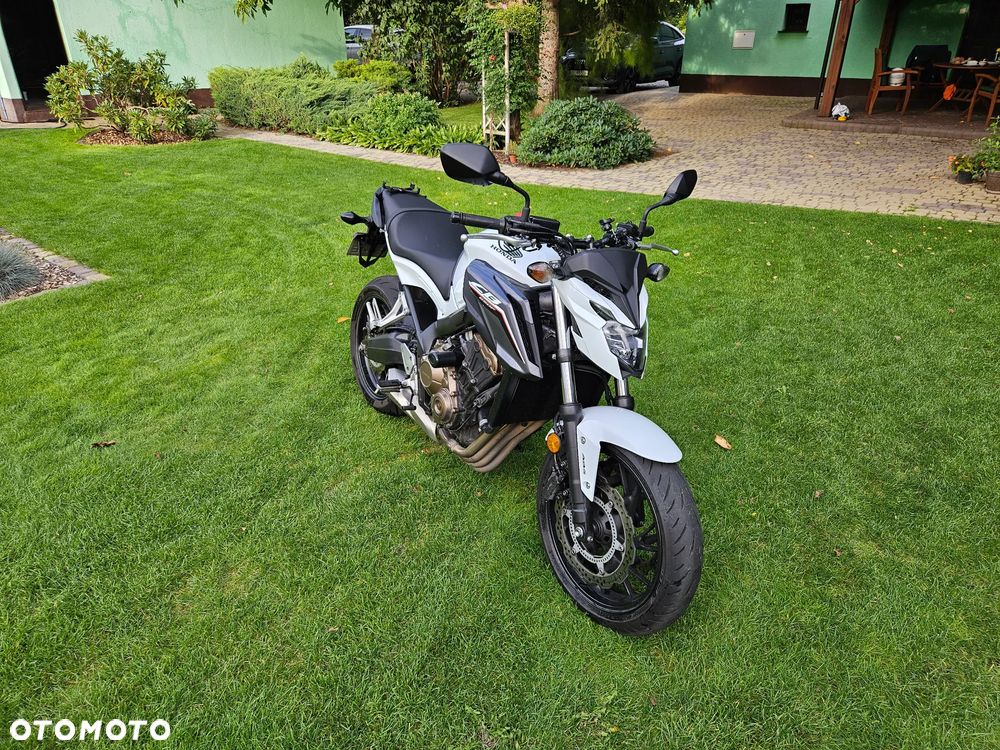 Honda CB - 1