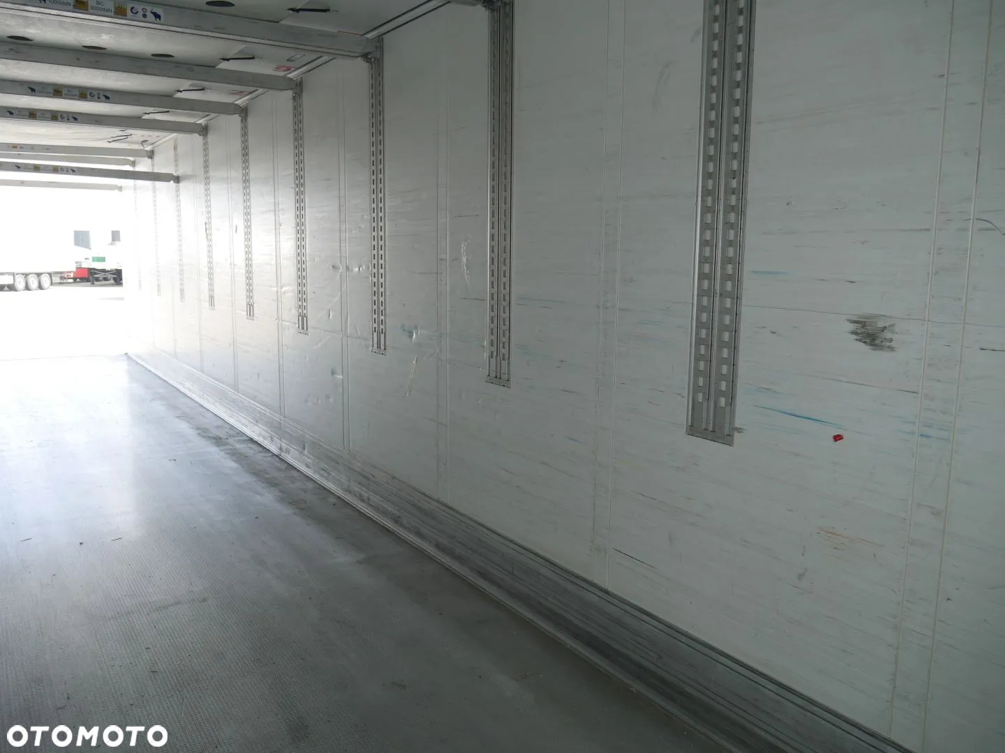 Schmitz Cargobull Chłodnia 60 / Doppelstock / Thermo King 300 / TIP 639985 - 16