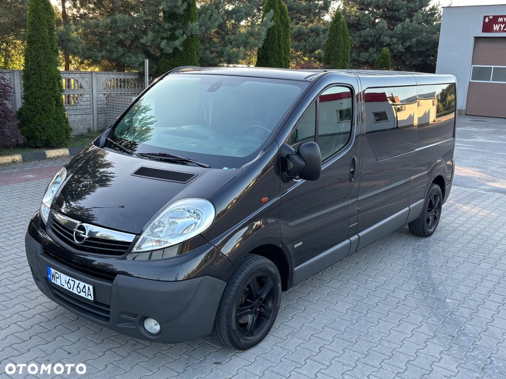 Opel Vivaro - 8