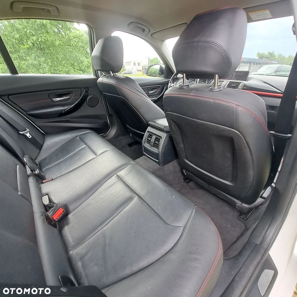 BMW Seria 3 320i Efficient Dynamics Edition Sport Line - 14