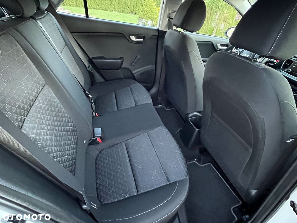 Kia Rio 1.2 M - 25