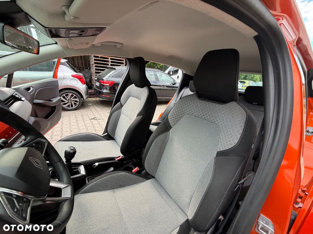 Renault Clio - 16