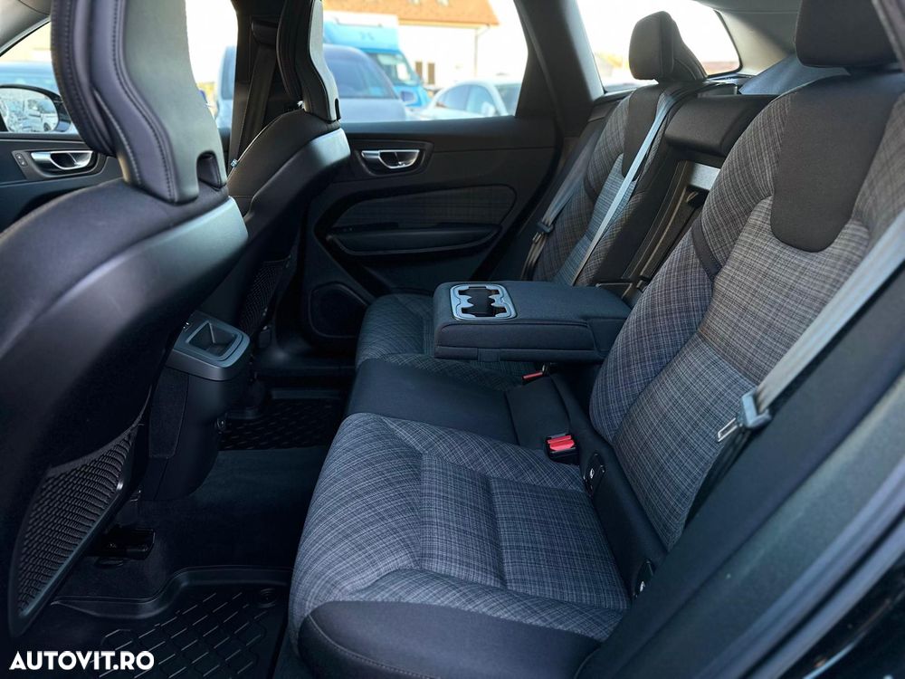 Volvo XC 60 B4 D Core - 22