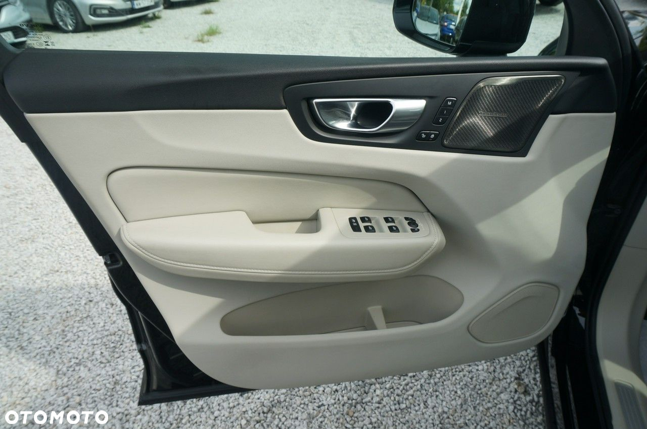 Volvo XC 60 - 16