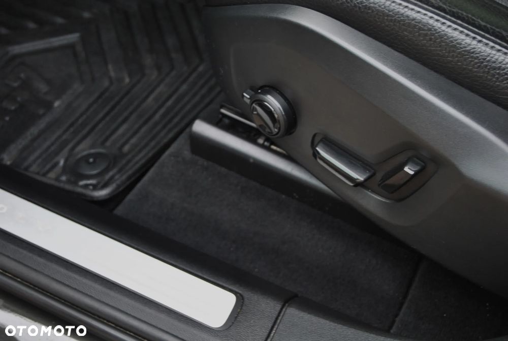 Volvo XC 60 D4 AWD Inscription - 17