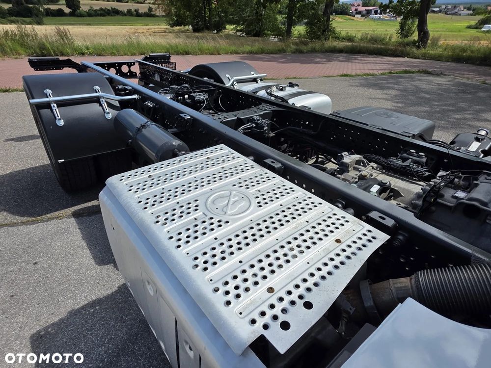 Mercedes-Benz ANTOS 1827 / ATEGO / ACTROS / E6 / ROZSTAW OSI 3.75M / WYWROT / BECZKA / UTRZYMANIE DRÓG / HAKOWIEC / SPROWADZONY / PIERWSZY WŁAŚCICIEL / STAN BDB - 13