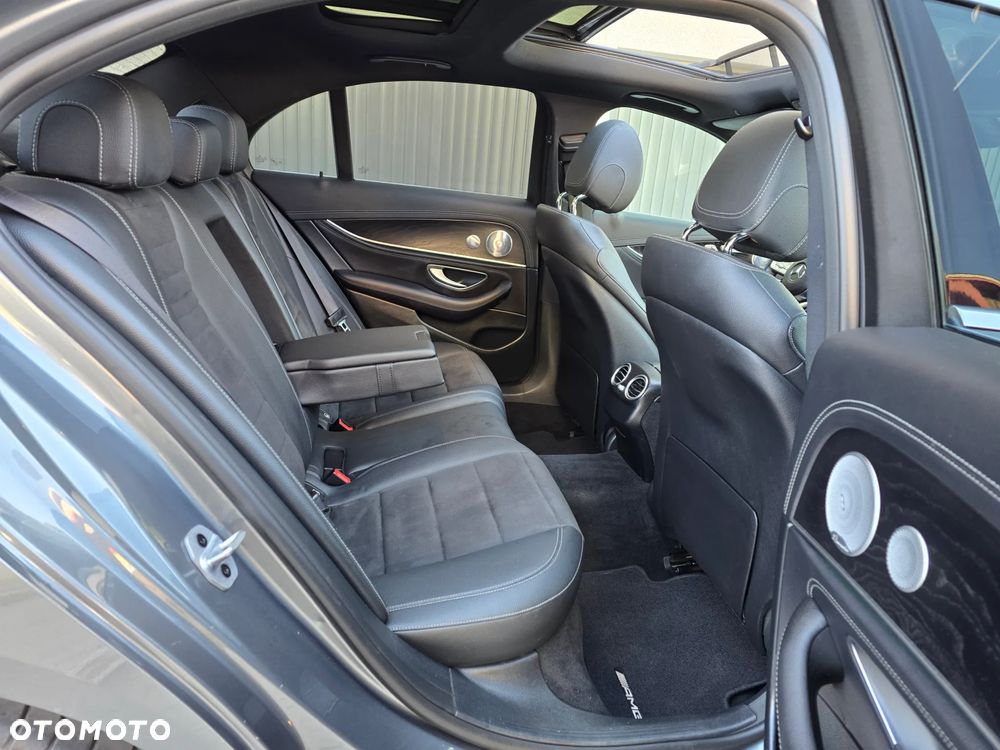 Mercedes-Benz Klasa E 220 d 4-Matic AMG - 27