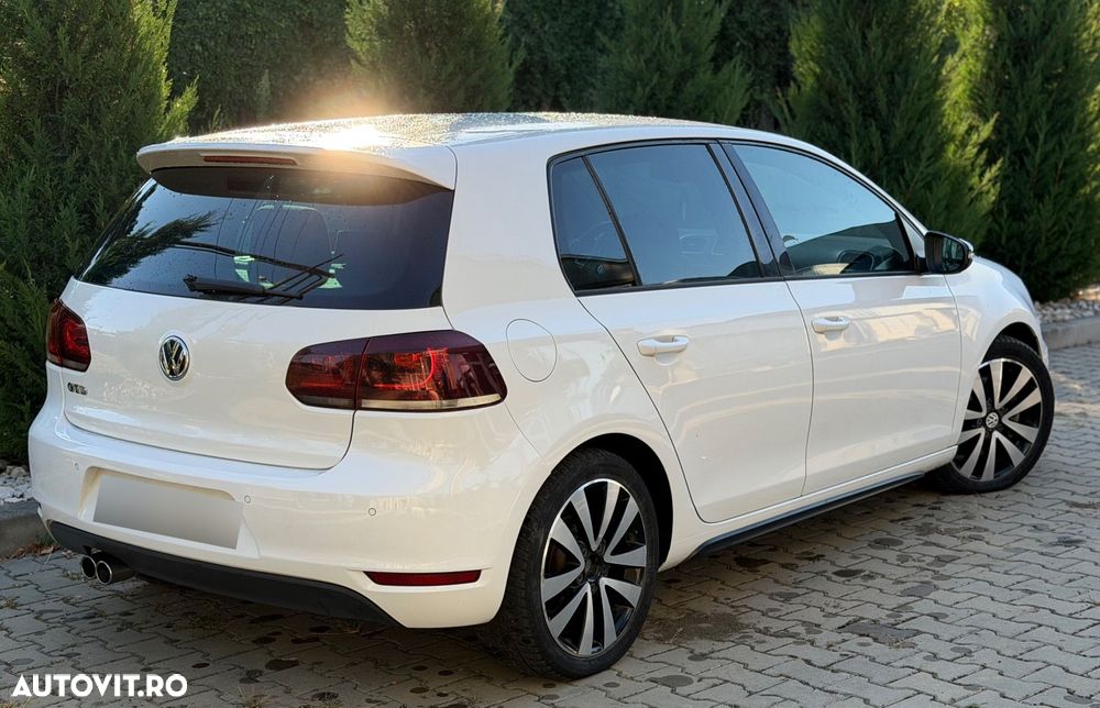 Volkswagen Golf 2.0 TDI DPF GTD - 4