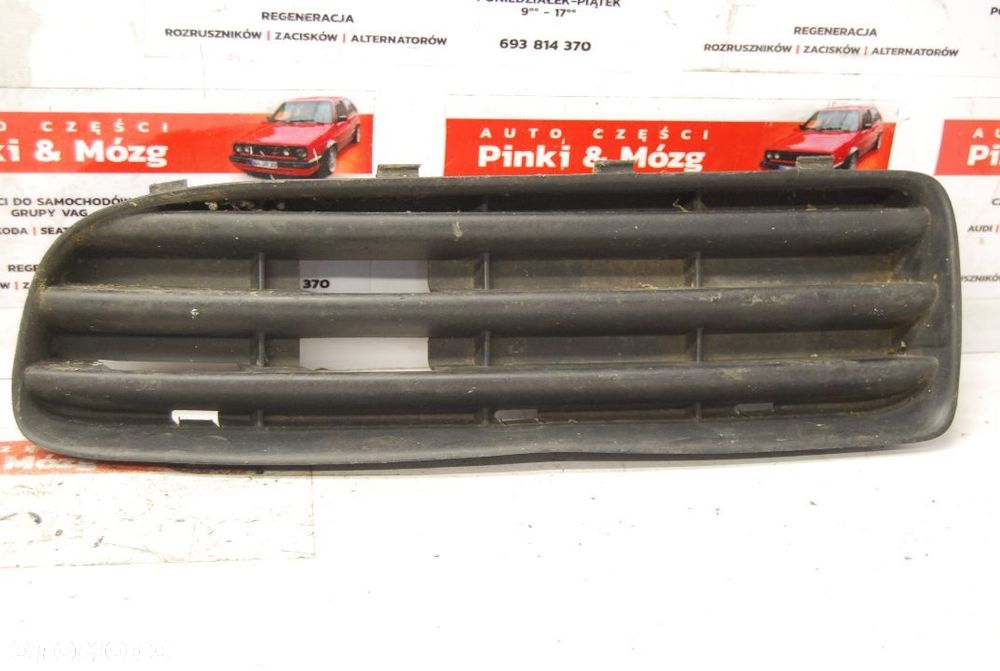KRATKA ZDERZAKA PRAWY PRZÓD 1U0807366 SKODA OCTAVIA I - 1