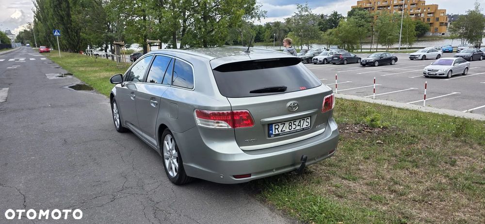 Toyota Avensis 2.0 D-4D Sol - 5