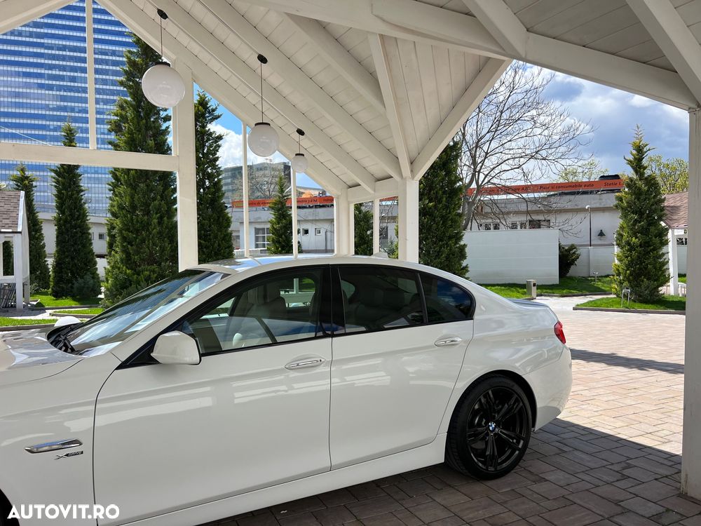 BMW Seria 5 525d xDrive AT - 39