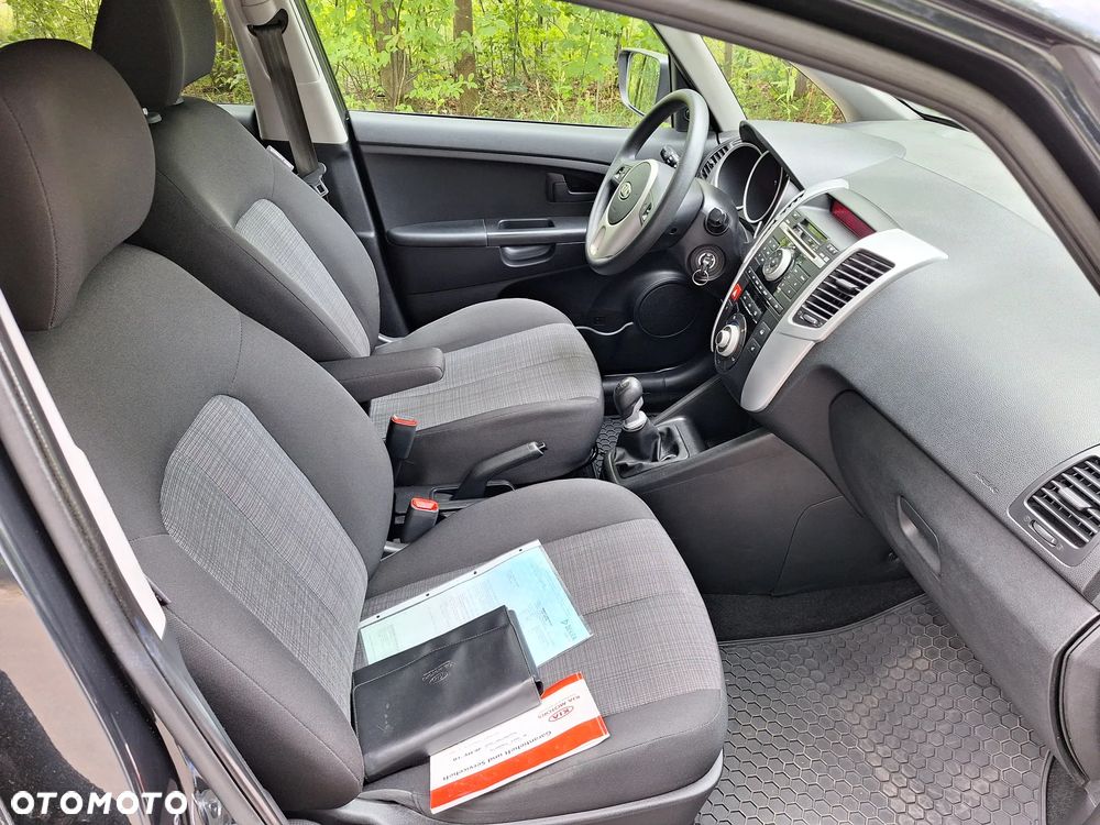 Kia Venga - 21