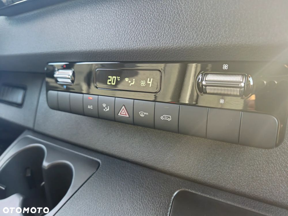 Mercedes-Benz sPRINTER - 21