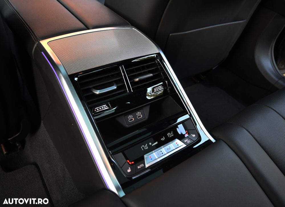 BMW Seria 8 840i xDrive - 28