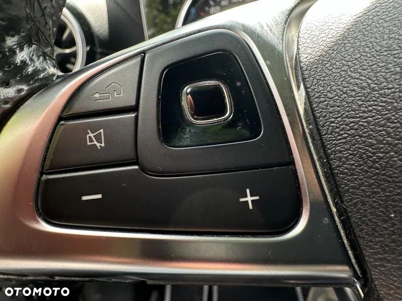 Mercedes-Benz Klasa E 220 d Coupe 4-Matic 9G-TRONIC - 14