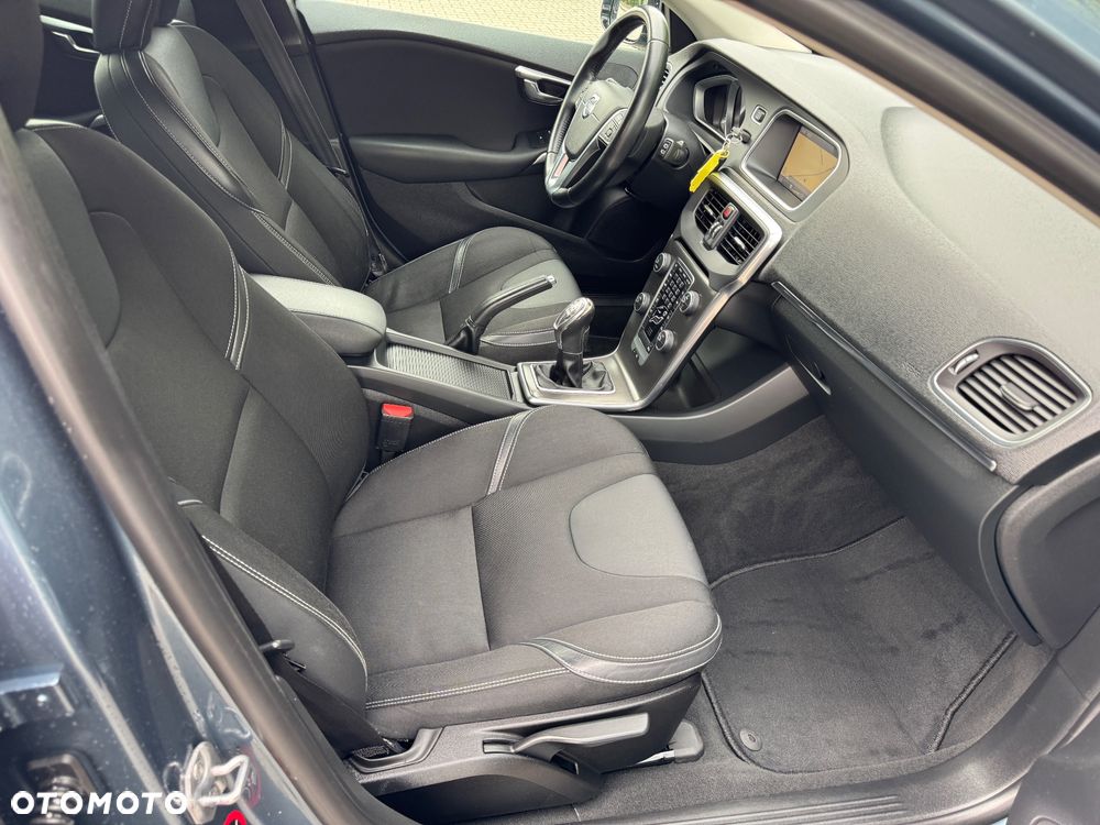 Volvo V40 D2 Kinetic - 6