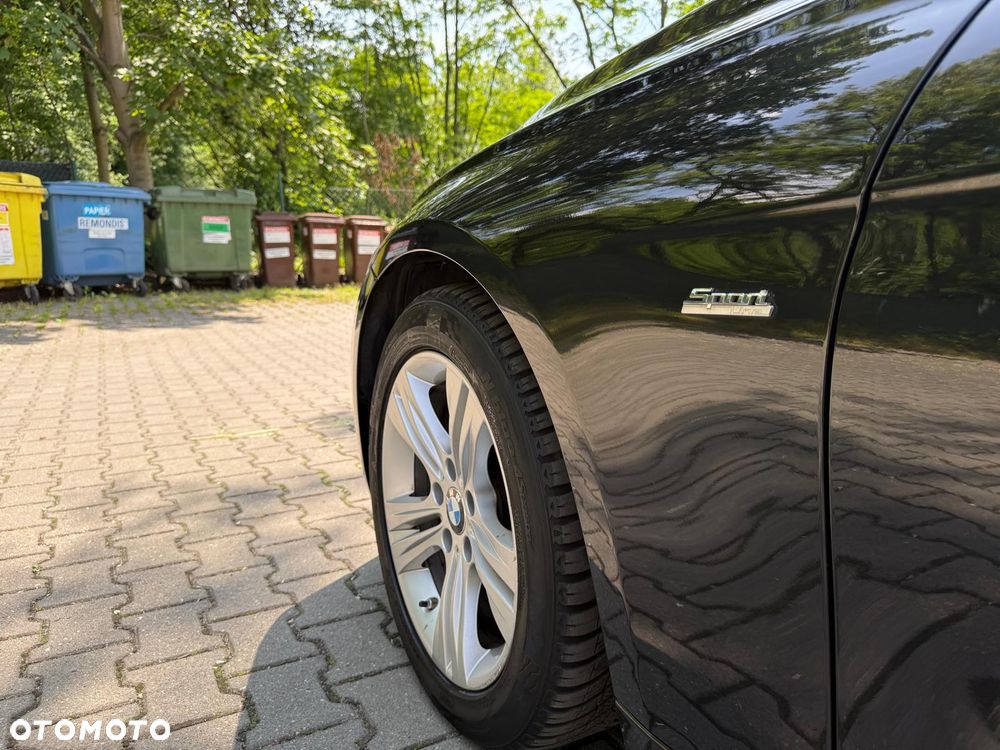 BMW Seria 3 318d Sport Line - 28