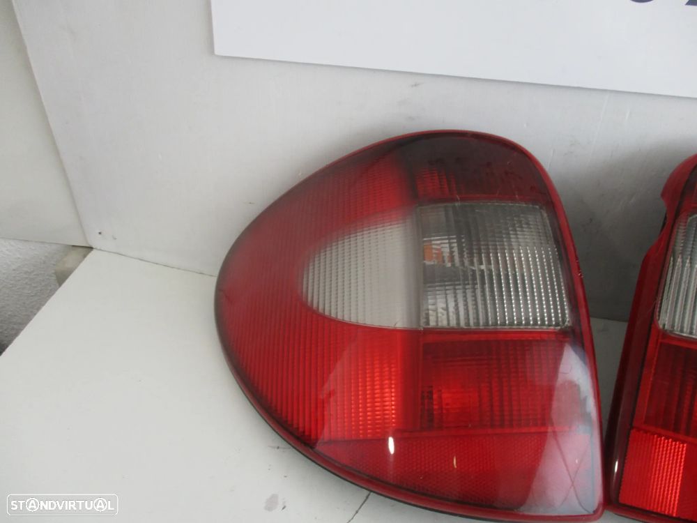 farol farolim Chrysler Voyager 2004 - 2