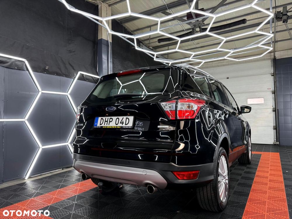 Ford Kuga 1.5 EcoBoost 2x4 Titanium - 6
