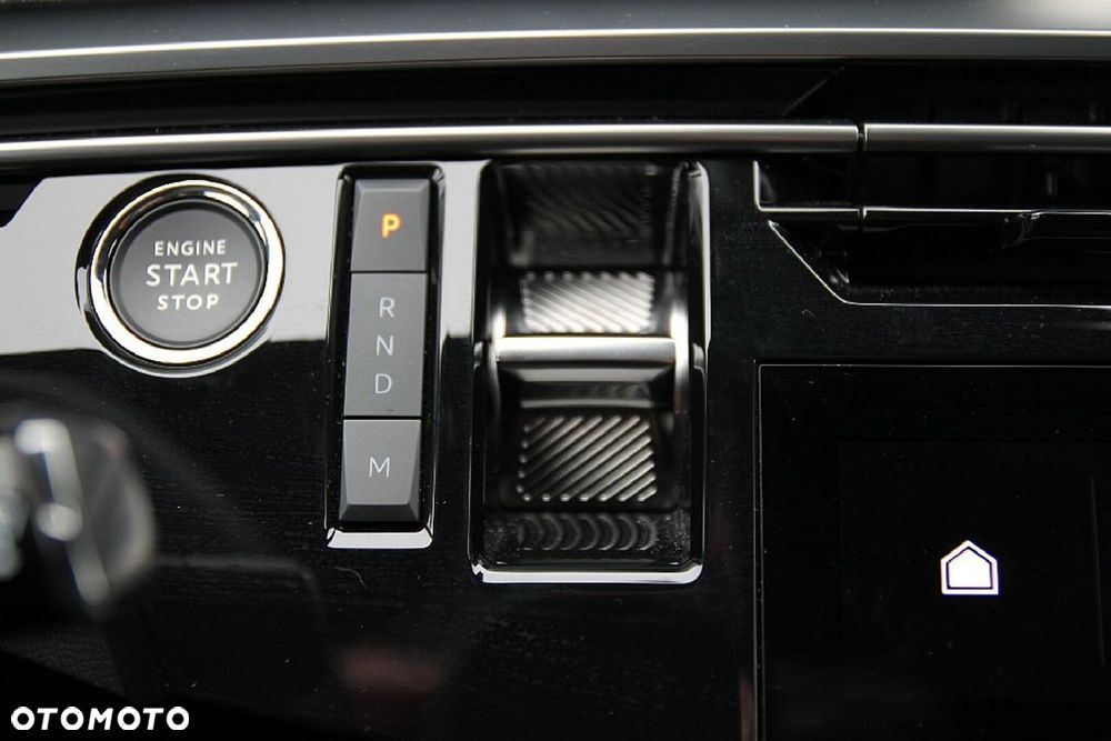 Peugeot 3008 1.2 PureTech mHEV GT S&S e-DCS6 - 28