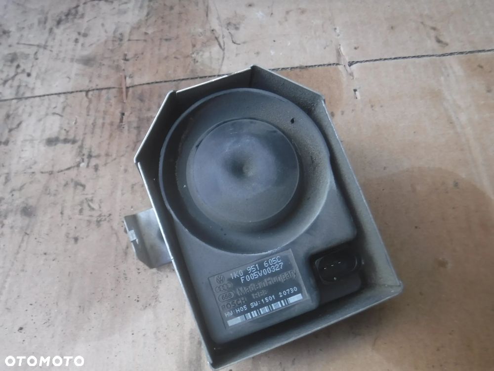 Vw T5 Lift T6 multivan syrena 1K0951605C - 1