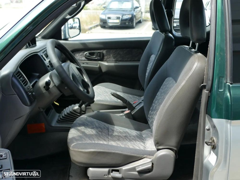 Mitsubishi L200 2.5 TD Strakar CD - 24