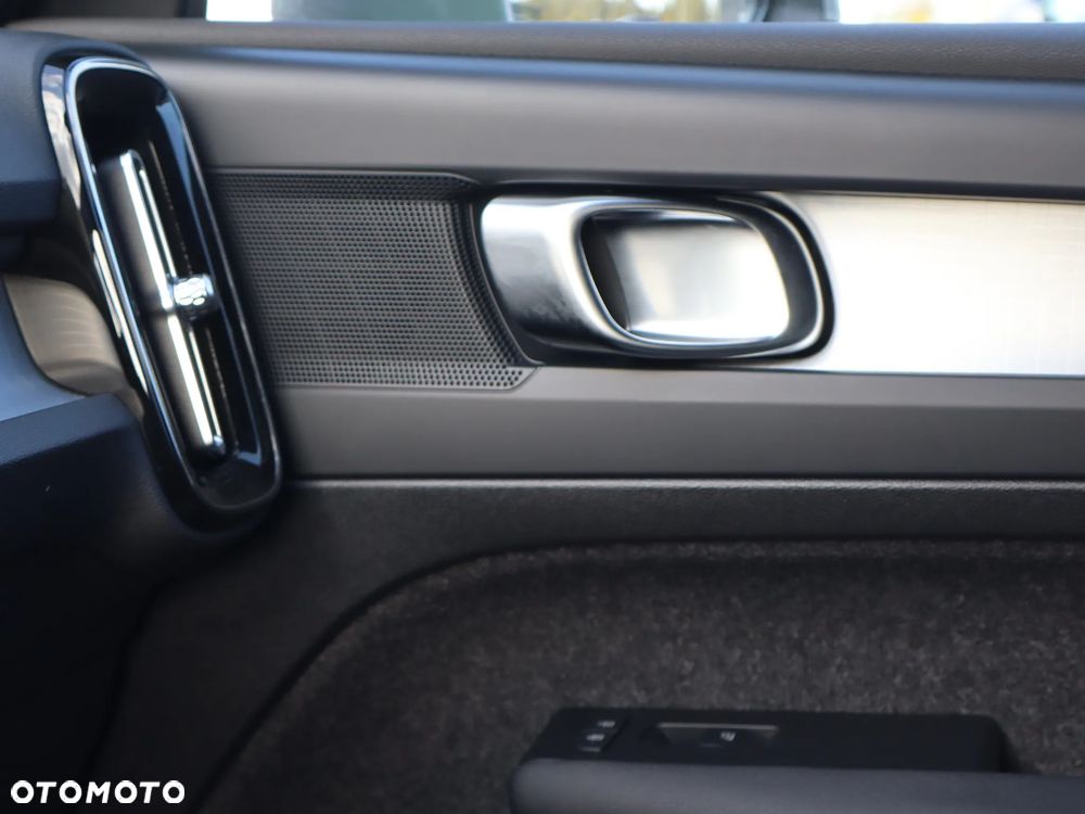 Volvo XC 40 B3 Core - 23