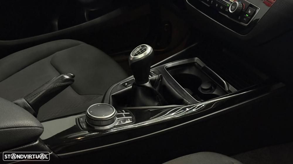 BMW 116 d Sport Line - 41