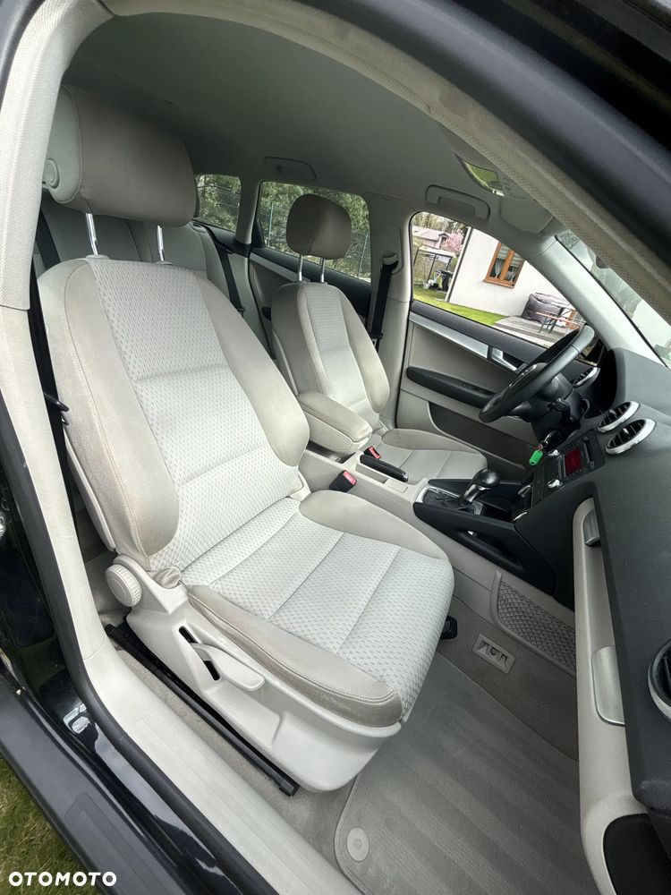 Audi A3 Sportback 1.4 TFSI Ambiente - 8