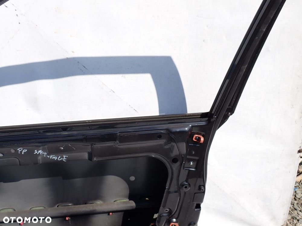 DRZWI PRAWY PRZÓD KIA SPORTAGE 2.0 II LIFT KOL:1K - 15