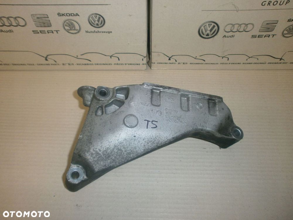 ŁAPA SILNIKA 03L199207B 2.0TDI TRANSPOTRER T5 LIFT CAA - 1