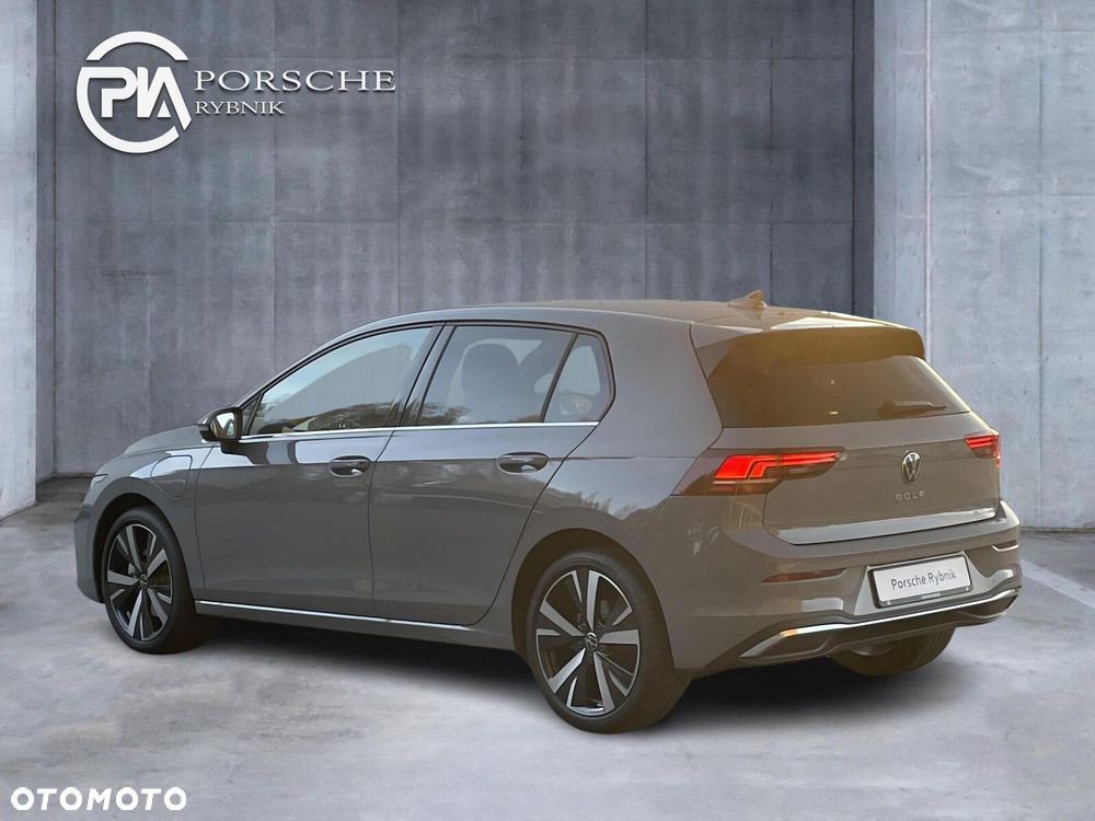 Volkswagen Golf - 4