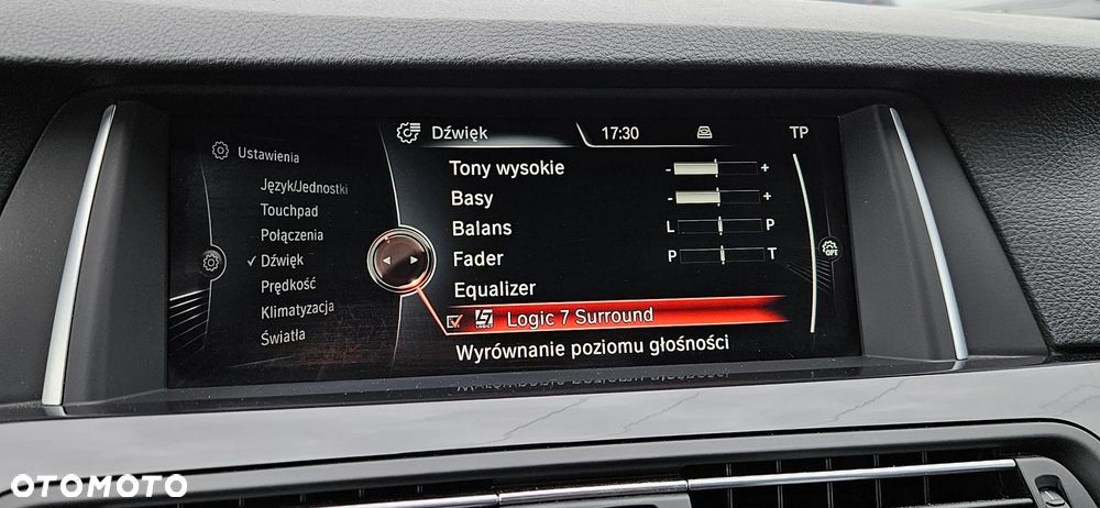 BMW Seria 5 520d xDrive - 32