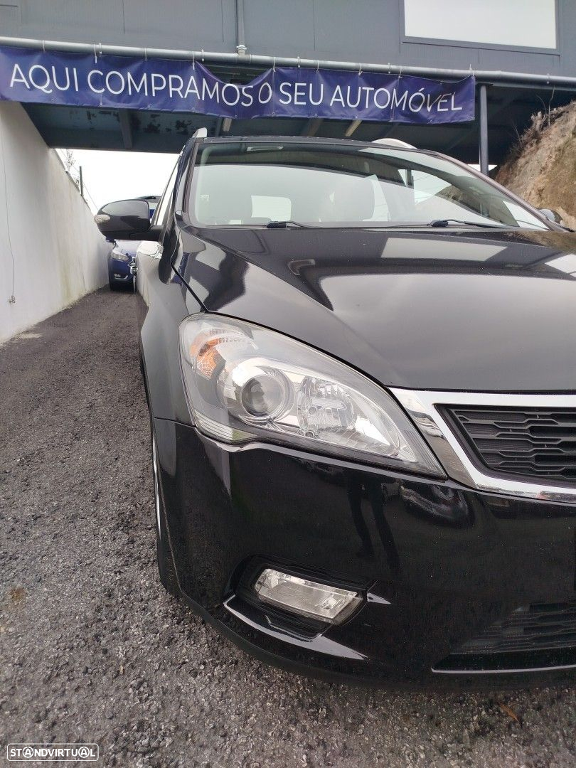 Kia Ceed SW 1.6 CRDi LX ISG - 24