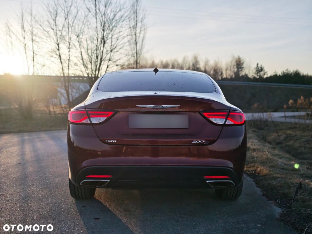 Chrysler 200 - 5