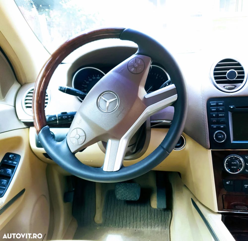 Mercedes-Benz ML - 14