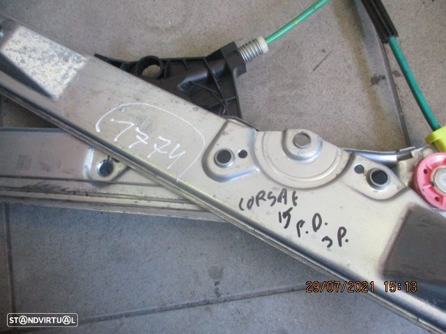 Elevador Sem Motor 541613212 OPEL CORSA E 2015 3P FD - 2