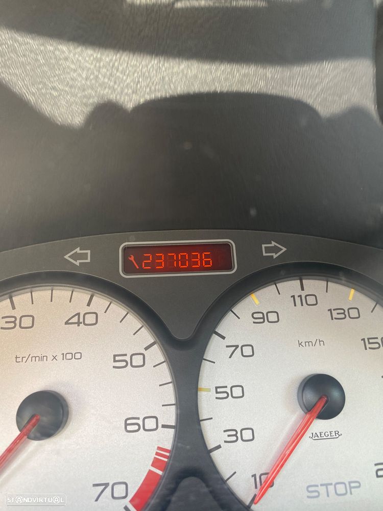 Peugeot 206 1.1 Color Line - 11