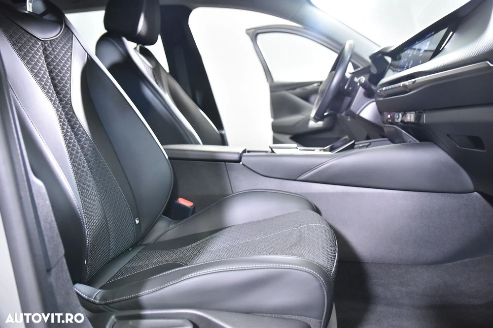 DS Automobiles DS 4 - 12