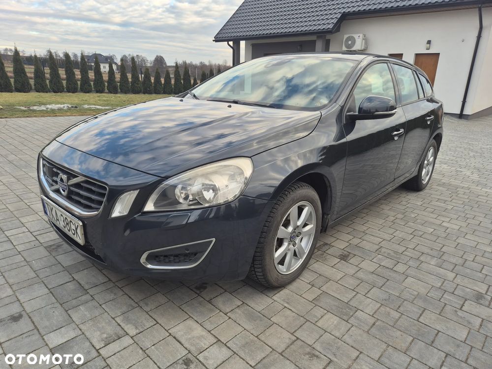 Volvo V60 D3 Momentum - 4