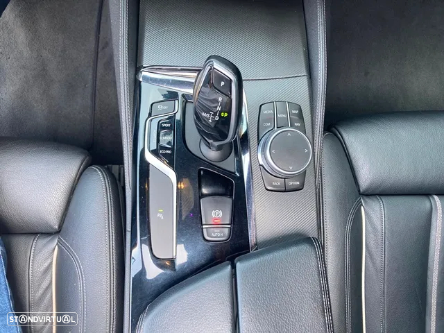 BMW M550d xDrive Auto - 38