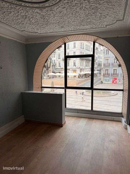 Arrendamento de espaço comercial Praça 8 de Maio nº28 Coimbra - Grande imagem: 2/10